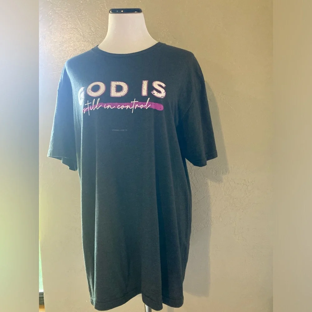 Dark Grey Short Sleeve Tee Shirt that says God is still in control Size XL - Picture 1 of 6